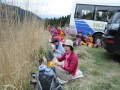 揺岳㊱昼食は駐車場広場で.jpg